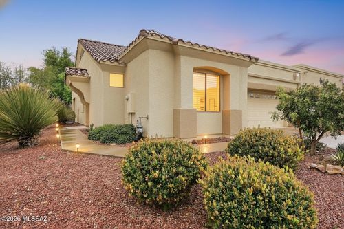 521 W Knotwood St, Green Valley, AZ, 85614-5972 | Card Image