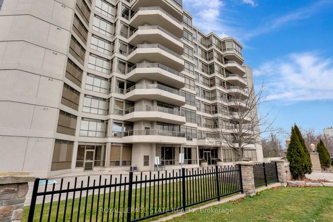 206 - 1770 Main St W, Condo with 2 bedrooms, 2 bathrooms and null parking in Hamilton ON | Image 5