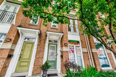 886 Pape Ave, Home with 2 bedrooms, 2 bathrooms and 1 parking in East York ON | Image 1