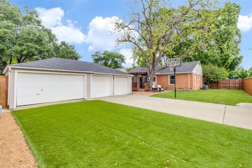 649 Northlake Dr, Dallas, TX, 75218-2187 | Card Image