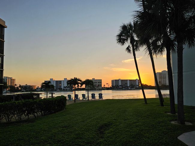 APT-205 - 19800 Sandpointe Bay Dr, Condo with 2 bedrooms, 3 bathrooms and null parking in Tequesta FL | Image 14