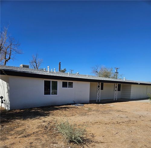13100 Skiomah Rd, Apple Valley, CA, 92308-6322 | Card Image