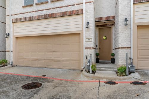 32-4830 Cedar Springs Rd, Dallas, TX, 75219-1365 | Card Image