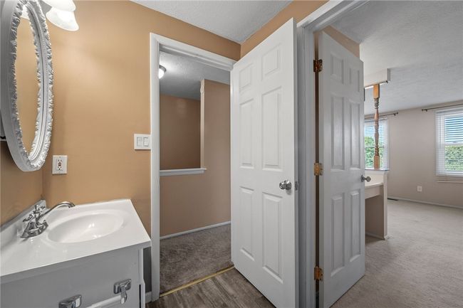 282 Quail Run Rd, Condo with 2 bedrooms, 2 bathrooms and 1 parking in Venetia PA | Image 15