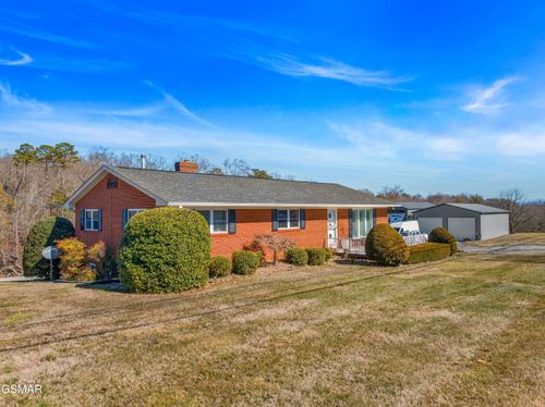 1076 Gay Street, Dandridge, TN, 37725 | Card Image