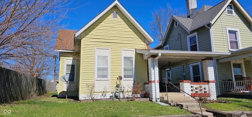 216 W South St, Greenfield, IN, 46140-2264 | Card Image