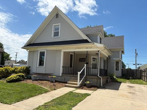 1121 S 17th St, Mattoon, IL, 61938-5509 | Card Image