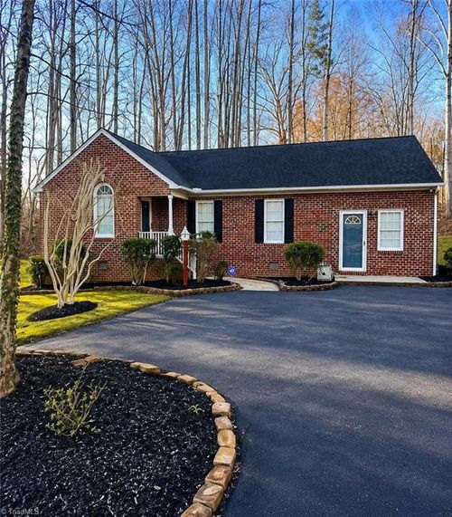 804 Salem Court, Asheboro, NC, 27205 | Card Image