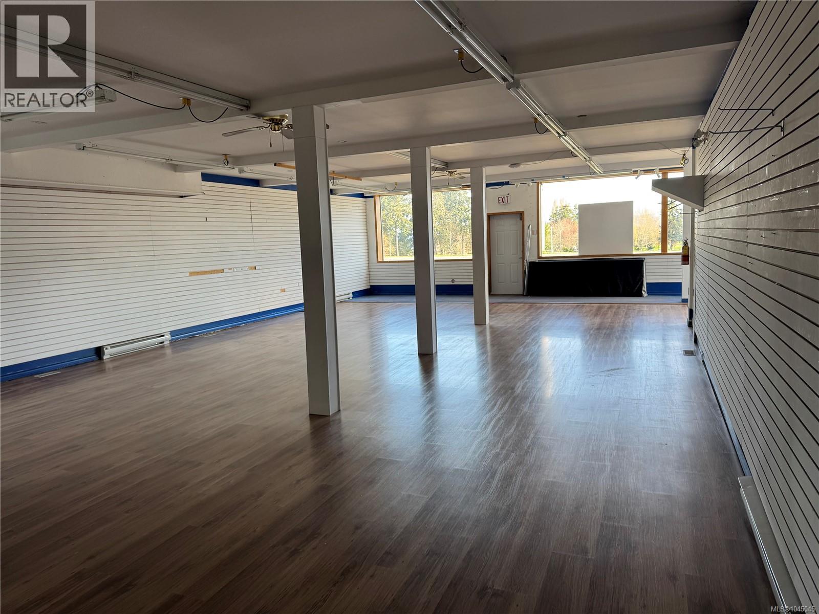 Commercial Lease in Parksville 4