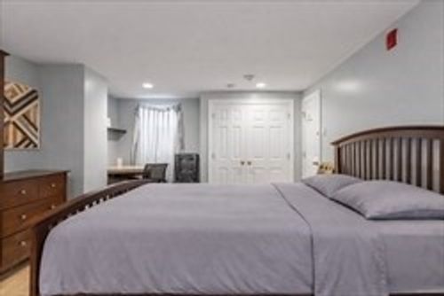 2-1170 Massachusetts Ave, Cambridge, MA, 02138-5227 | Card Image