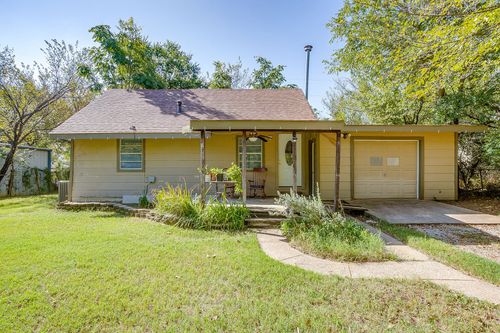 7037 Camp St, Azle, TX, 76020-7151 | Card Image