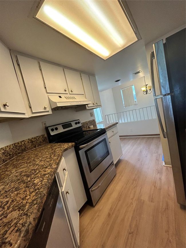 APT-201 - 2823 N Course Dr, Condo with 2 bedrooms, 2 bathrooms and null parking in Pompano Beach FL | Image 8
