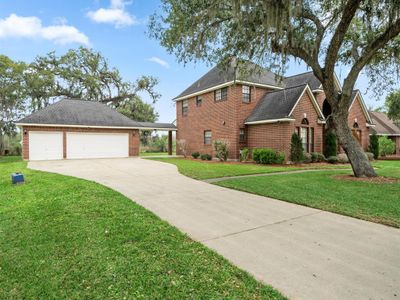 2364 County Road 582, House other with 5 bedrooms, 3 bathrooms and null parking in Brazoria TX | Image 1