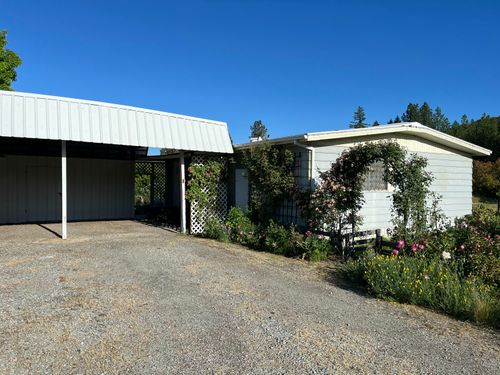 unit-24-6901 Old Stage Rd, Central Point, OR, 97502-9735 | Card Image