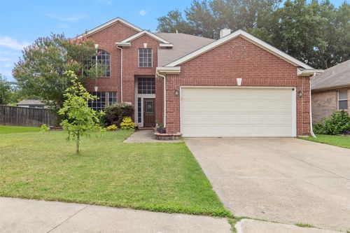 903 Summerbrook Dr, Euless, TX, 76040-8545 | Card Image