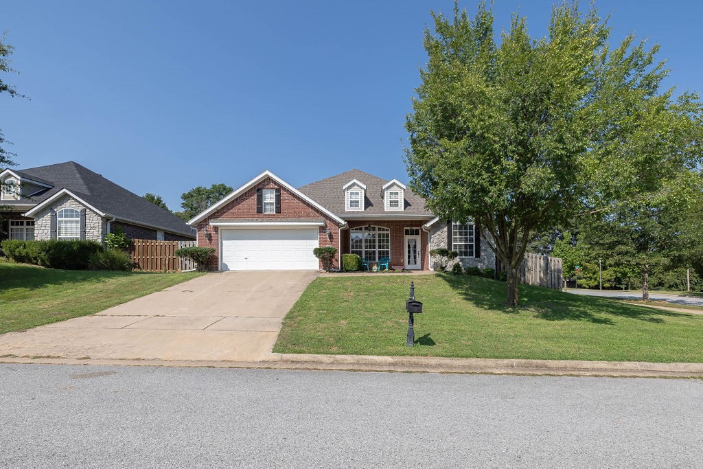 Fallbrook Way, Fayetteville, AR 72704