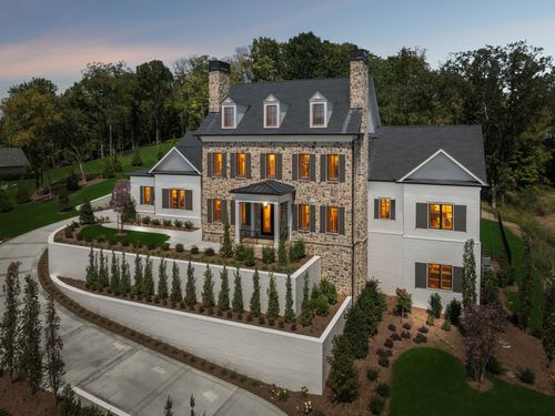 8101 Heirloom Blvd, College Grove, TN, 37046-1528 | Card Image