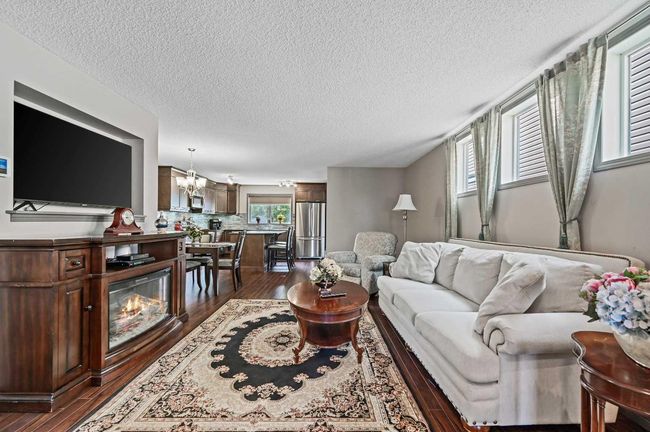 41 Legacy Gate Se, Home with 3 bedrooms, 4 bathrooms and 2 parking in Calgary AB | Image 7
