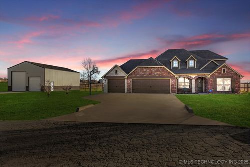 14303 N 35th East Ave, Skiatook, OK, 74070-3787 | Card Image