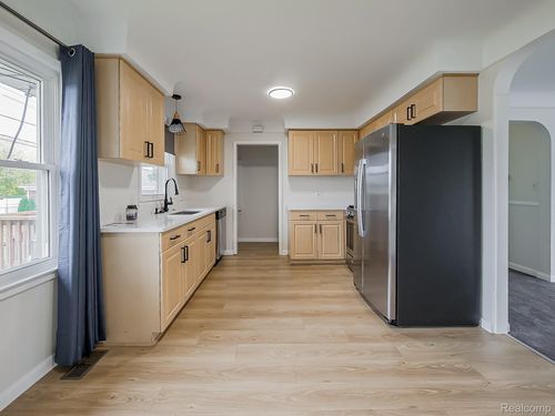 25561 S River Rd, Harrison Twp, MI, 48045-2097 | Card Image