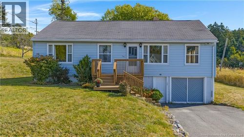 135 Porter St, Saint John, NB, E2M0A4 | Card Image