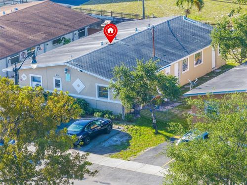 3020 Nw 2nd St, Pompano Beach, FL, 33069-2784 | Card Image