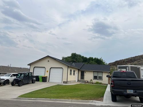 1306 Fawn Ln, Rawlins, WY, 82301-4613 | Card Image