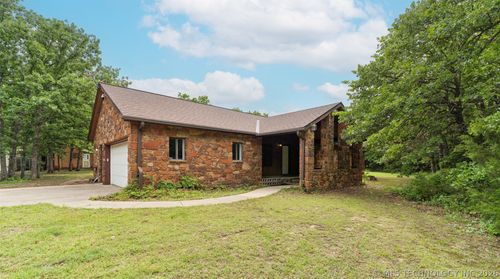 35 Chickasaw Rd, Sand Springs, OK, 74063-6817 | Card Image