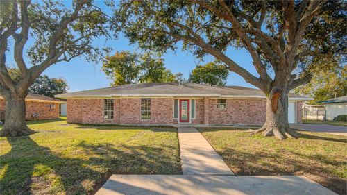 3416 Walnut Dr, Bay City, TX, 77414-7007 | Card Image