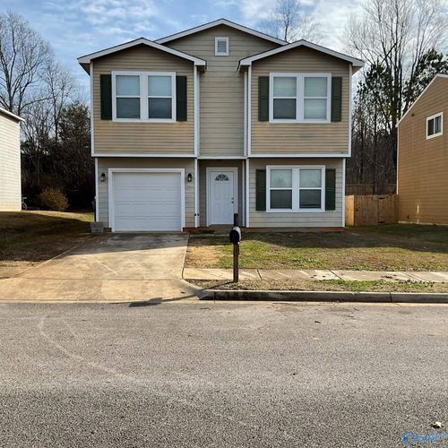 250 Whitestone Dr Ne, Huntsville, AL, 35810-1079 | Card Image