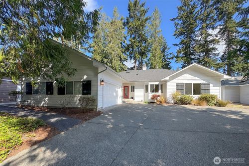 121 Harleman Dr, Sequim, WA, 98382-9304 | Card Image