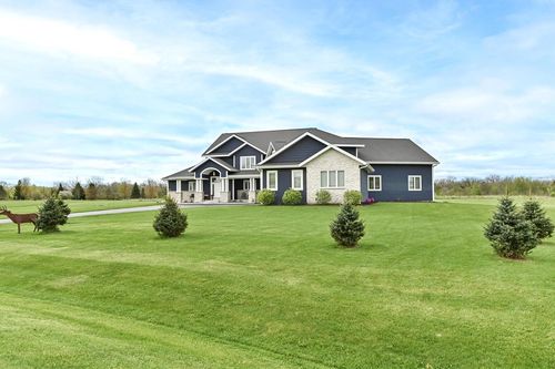 S101W33315 Genevieve Drive, Mukwonago, WI, 53149 | Card Image