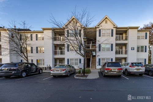 828 Waterford Dr, Edison, NJ, 08817-1907 | Card Image