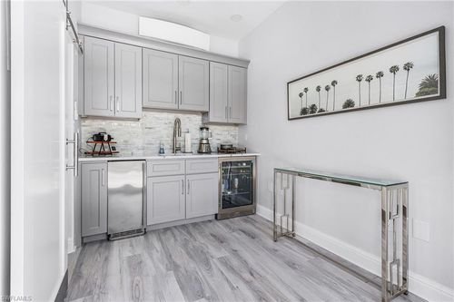 5p2-4137 Bay Beach Ln, FORT MYERS BEACH, FL, 33931-8900 | Card Image