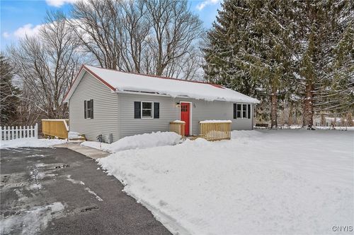 23 Dix Dr, Phoenix, NY, 13135-4207 | Card Image