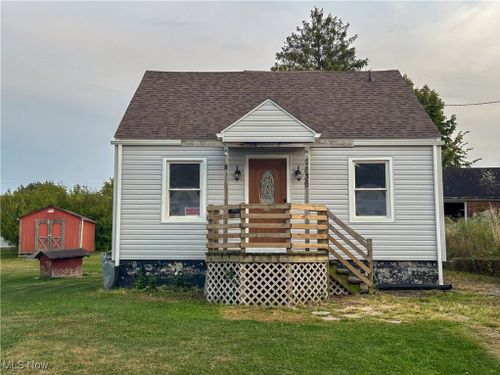 7836 Oak St, Masury, OH, 44438-1560 | Card Image