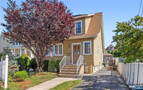88 Midland Ave, Garfield, NJ, 07026-1839 | Card Image