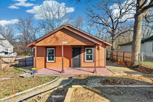 2736 N Fort Ave, Springfield, MO, 65803-1140 | Card Image