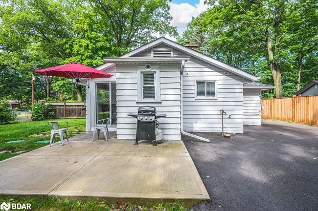 3923 Algonquin Ave, House other with 3 bedrooms, 2 bathrooms and 12 parking in Innisfil ON | Image 4