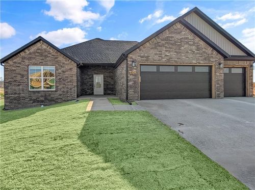 4843 Farmhouse St, Springdale, AR, 72762 | Card Image