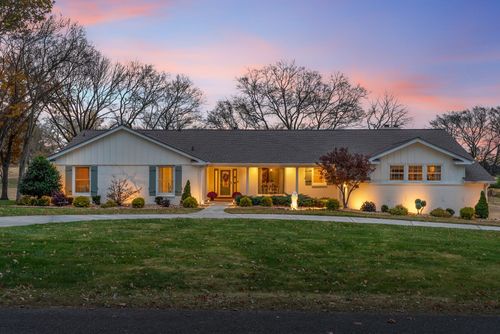 122 Fairways Dr, Hendersonville, TN, 37075-2611 | Card Image