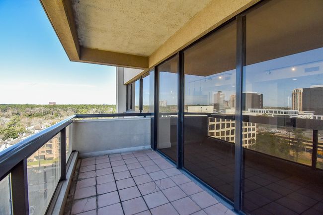 UNIT-1106 - 49 Briar Hollow Ln, Condo with 2 bedrooms, 2 bathrooms and 2 parking in Houston TX | Image 29