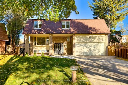 25 Hester Crt, Thornhill, ON, L3T3K4 | Card Image