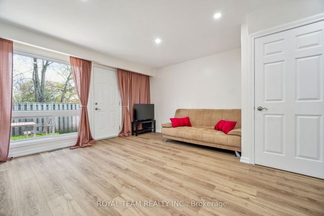 41 - 205 Carlyle Dr, Condo with 3 bedrooms, 3 bathrooms and 2 parking in London ON | Image 9