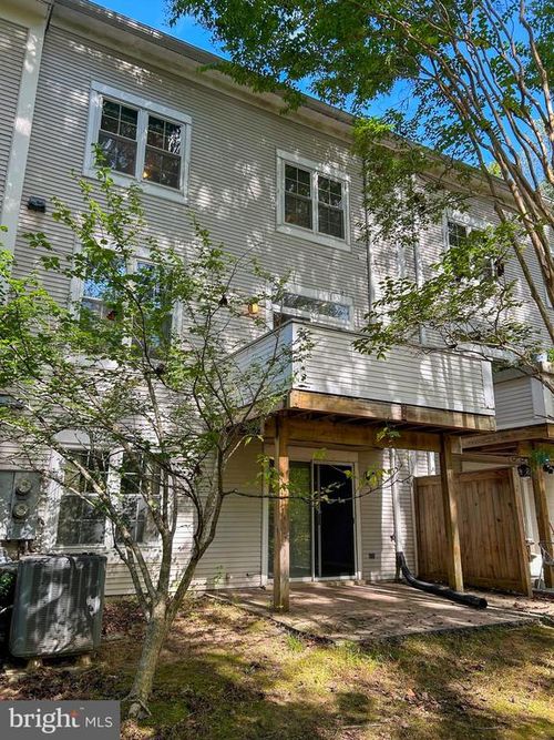 15 Crested Iris Ct, MONTGOMERY VILLAGE, MD, 20886-1024 | Card Image