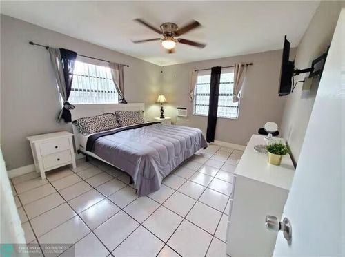 b-1621 Nw 7th Ter, Fort Lauderdale, FL, 33311-5533 | Card Image