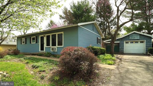 126 W South Hills Ave, STATE COLLEGE, PA, 16801-5929 | Card Image