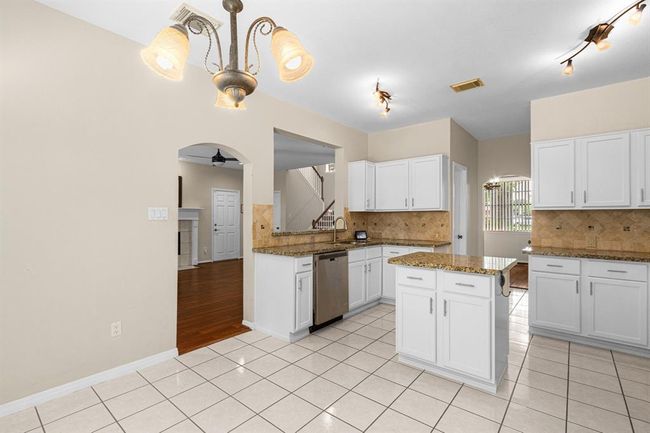 25807 Oakridge Forest Ln, House other with 4 bedrooms, 3 bathrooms and 2 parking in Spring TX | Image 10