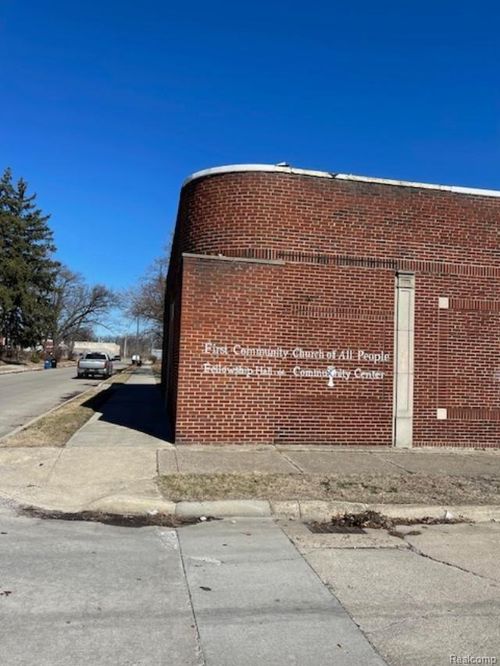 20404 Santa Barbara Dr, Detroit, MI, 48221-1233 | Card Image