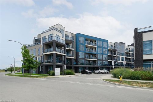 110-10 Concord Pl, Grimsby, ON, L3M0G6 | Card Image